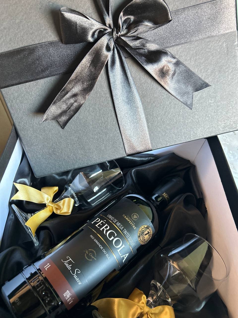 Caixa Vinho e Taças