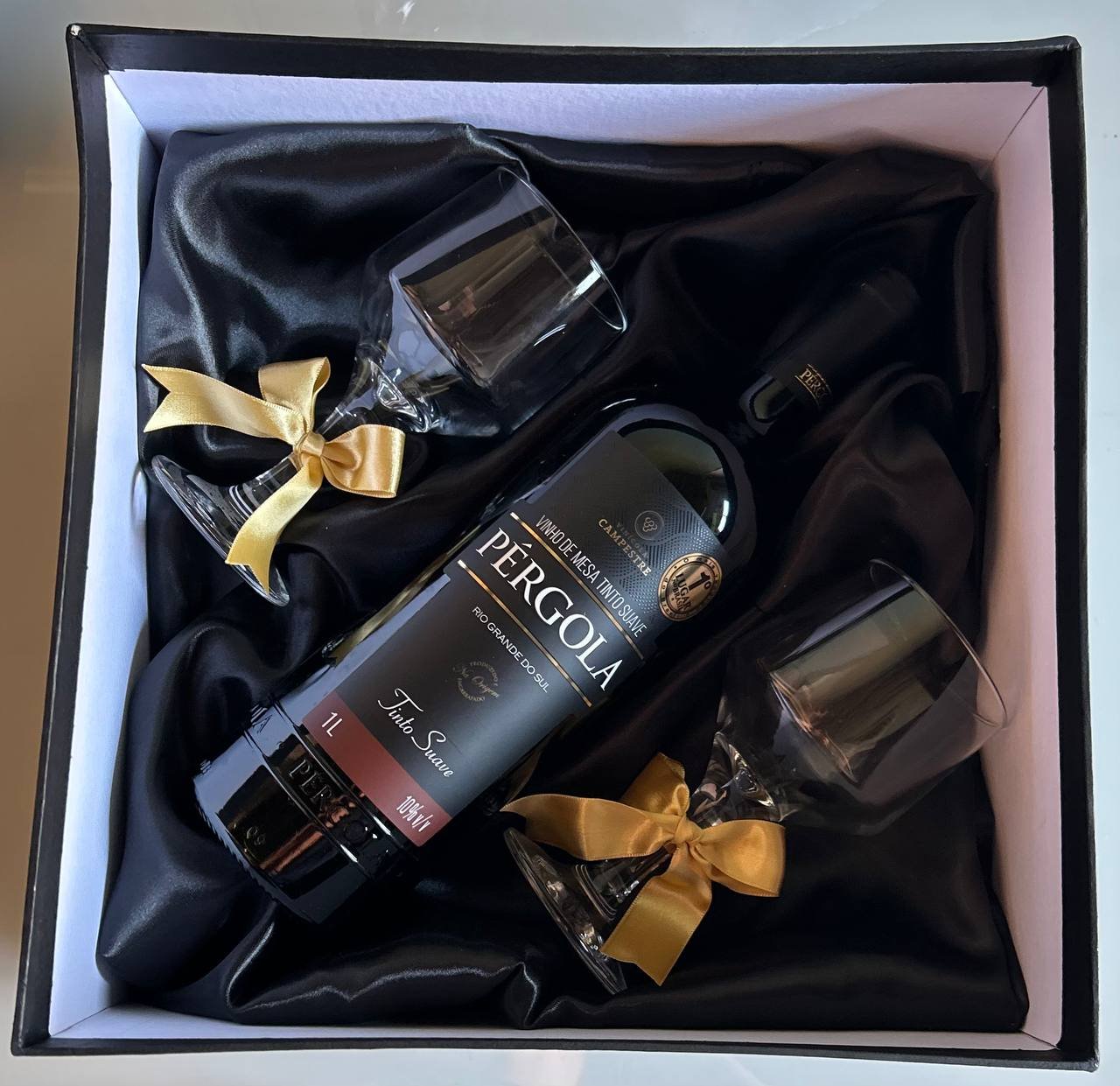 Caixa Vinho e Taças